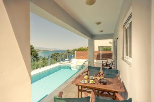 Tsilivi Villa | Elegant Villa in Planos + Private Pool.
