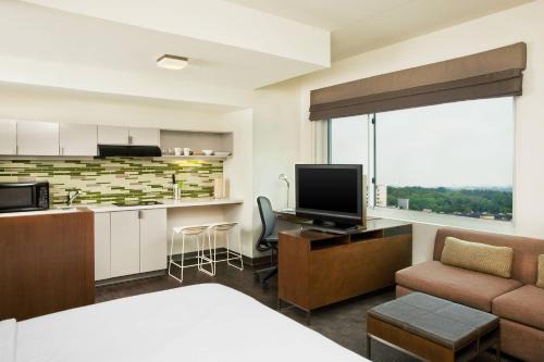 Hanover Hotel | Element Arundel Mills BWI Airport
