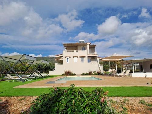Marathon Villa | Eleni's Pool Villa