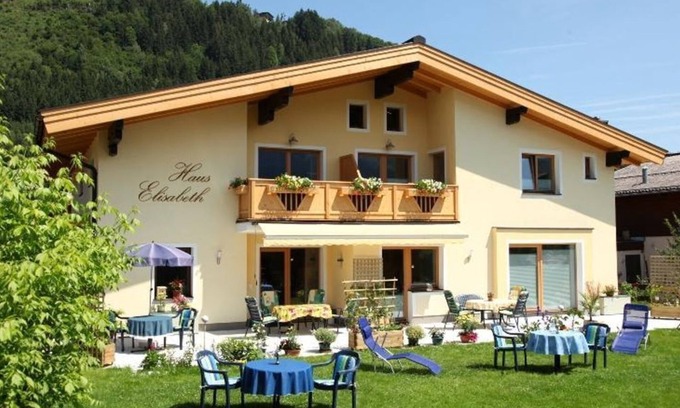 Zell am See Bed & Breakfast | Elisabeth, House - Double room with shower od. Bath/WC