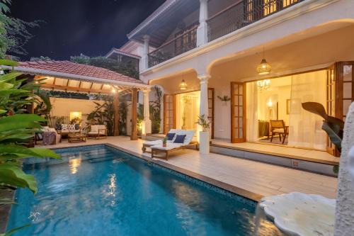 Arpora Villa | ELIVAAS 4 BHK with Pvt pool & Bar - PinkSky