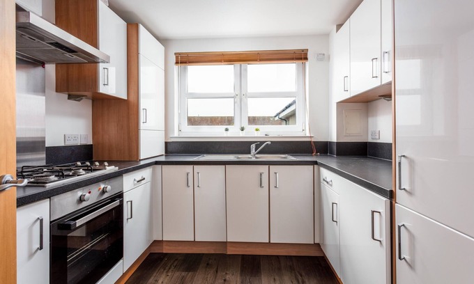 Ayr Apartment | Elms Way No33 - Donnini Apartments