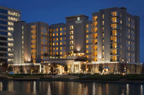 The Woodlands Hotel | Embassy Suites by Hilton The Woodlands
