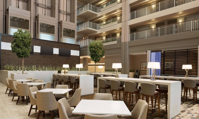 Lombard Hotel | Embassy Suites by Hilton Chicago Lombard Oak Brook