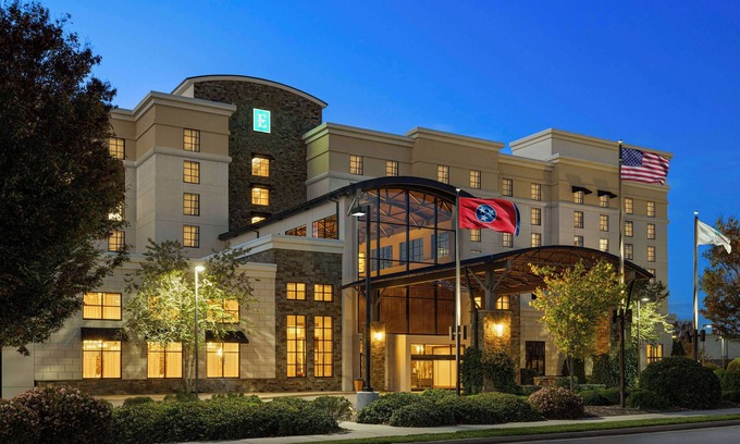 Twin Brook Hotel | Embassy Suites Chattanooga/Hamilton Place