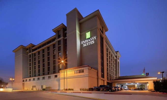 Park Central Hotel | Embassy Suites Dallas - Park Central Area