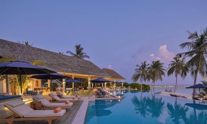 Raa Atoll Resort | Emerald Faarufushi Resort & Spa
