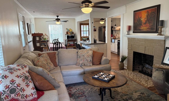 Newport Cottage | Emerald Isle, Atlantic Beach and more. Cottage convenient to beaches. Waterview