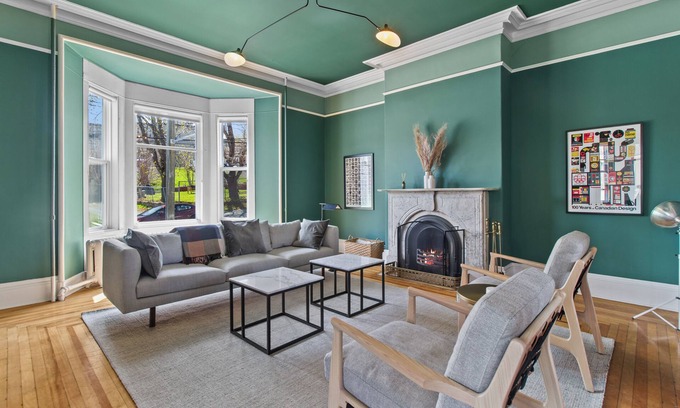 Downtown St. John's House | Emerald Victorian | Patio | 4+1 Bd | Parking