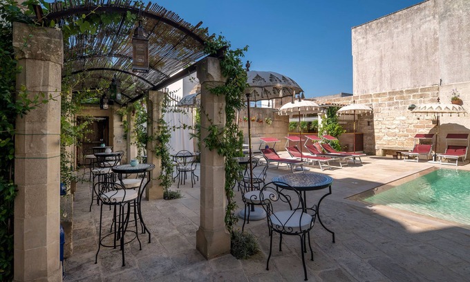 Poggiardo Hotel | Empireo Riad