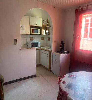 Vauvert Apartment | En Camargue, Gîte climatisé proche lac et Mer