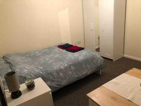 Poplar House | En suite double room