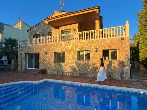 Palafolls House | Encantadora casa rustica con piscina privada