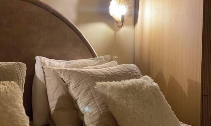 Kallio Apartment | Enchanting 1BR w/King Bed in Unbeatable Location