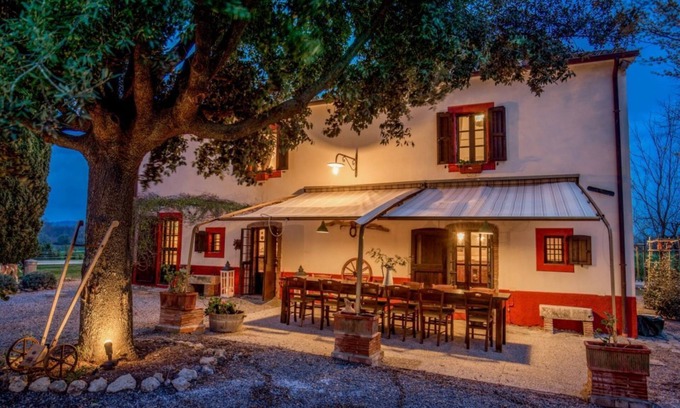 Manciano Villa | Enchanting Casale for 14 in Tuscany