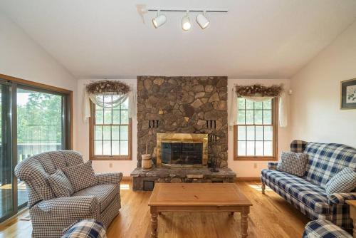 Bonne Terre House | ENCHANTING Escape "100-Acre Private Property"
