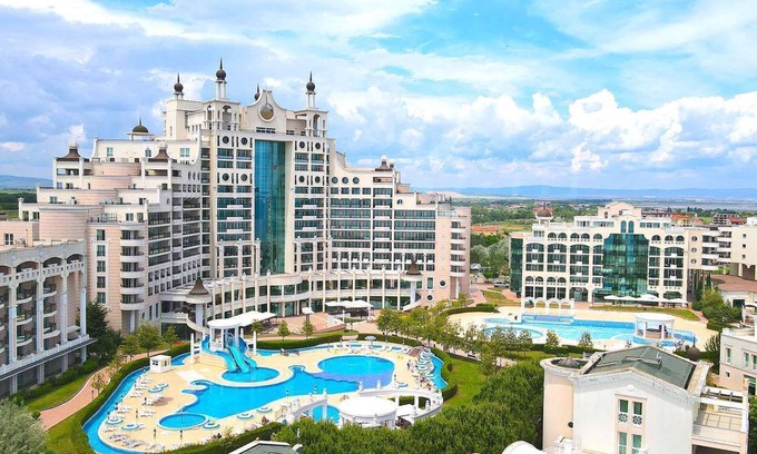 Pomorie Apartment | Enjoy a relaxing family vacation at the sea in Apartment Sunset resort C8-24