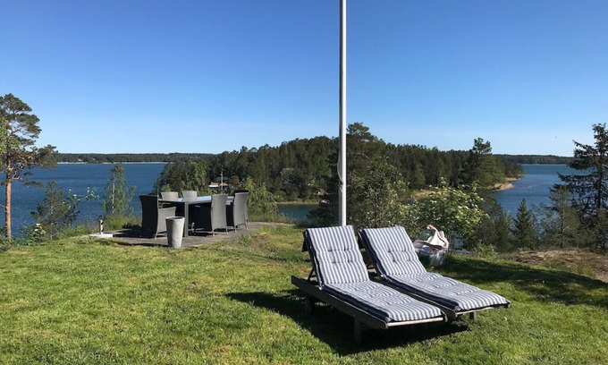 Nor House | Enjoy the Swedish archipelago on our beautiful island!