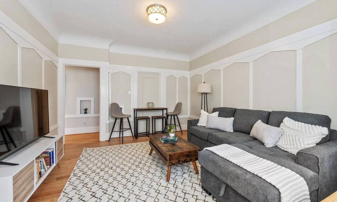 Richmond District Apartment | Enjoy ultra convenient City living from this comfortably stocked and furnished contemporary flat