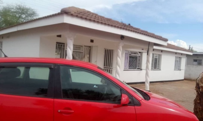 Gaborone House | Enjoyable house with WiFi in charming Gaborone and calm siesta fussion.