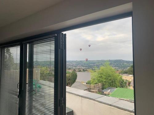 Bath House | Entire Bungalow with 2 car Parking.Stunning views