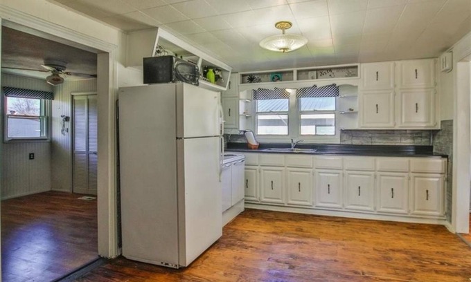 Austin House | Entire Cozy Comfortable Home Nearby Hardy Lake