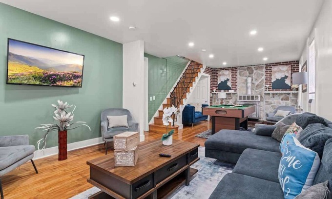 Delair House | Entire House-Private Parking