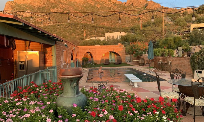 Oro Valley House | Entire Mountain View guesthouse hosted by Karen. New Pickleball Ct on property.