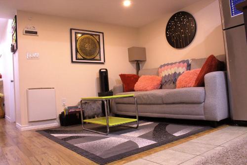 Southeast Edmonton Apartment | Entire Walkout Basement Suite 2 BDRM King & Queen Patio Prvt Entrance