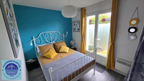 Aureilhan House | EntreLac&Océan1 - chambre d'hôtes chez l'habitant, Entrée et terrasse privée- cyclotouristes bienvenue