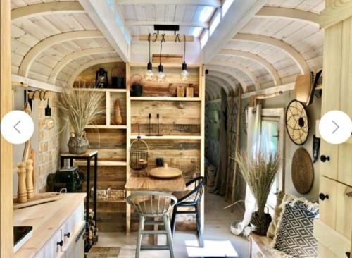 Waldmuenchen Other | Entspannung im Zirkuswagen: außergewöhnliche und liebevoll eingerichtete Glamping-Unterkunft im Grünen