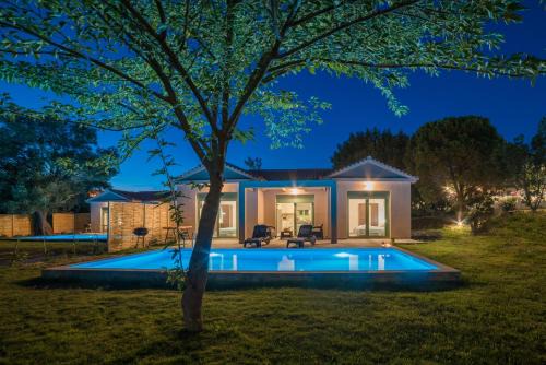 Agios Sostis Villa | Eora Bungalows