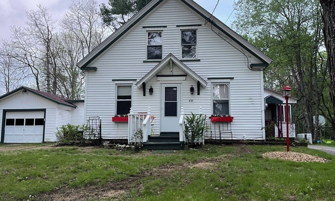 Hartford House | Eowyn's Place Charming 4-bedroom country house in lovely Hartford pet-friendly