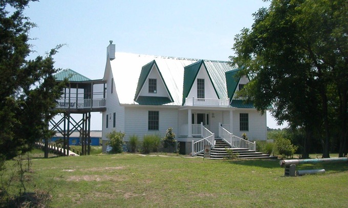 Chincoteague House | Epiphany-Deep Hole Creek-Chincoteague - Deep Water Dock! 2 King 4 Twin 5 Bath