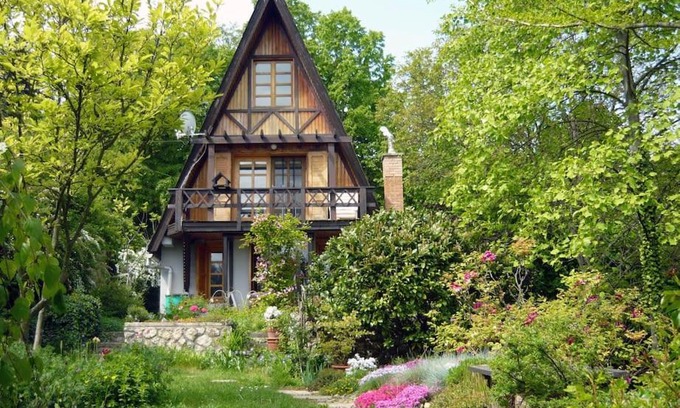 Nagymaros Ski Chalet | Erdő Lelke Vendégház: mesebeli, erdőszéli faház panorámával