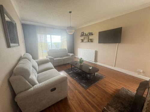 Denholm House | Eriskay cottage