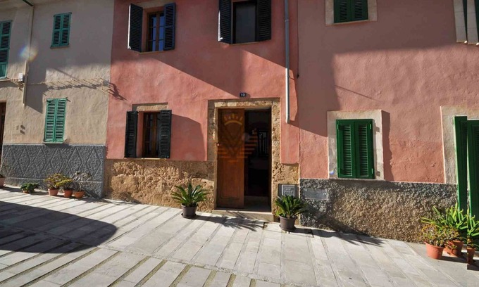 Old Town Alcudia Cottage | Es Convent, Genuine village house in Alcudia-Murallas, Mallorca