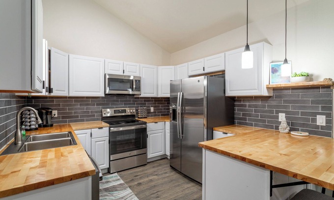 St. George Cottage | Escape to The Zen Den! Your private retreat in the heart of Southern Utah!