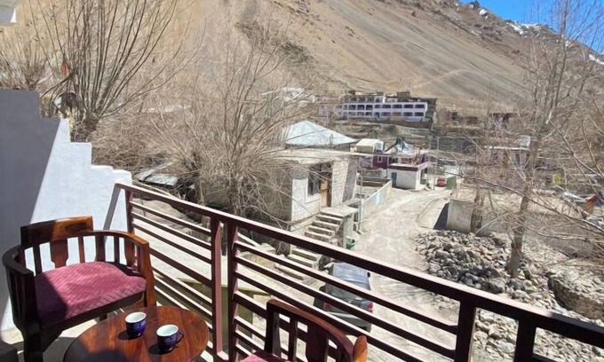 Kaza Hotel | Eskape Inn Kaza