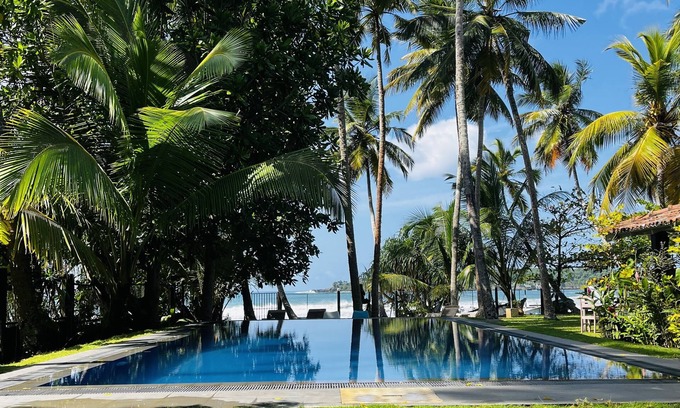 Morakatiyara Hotel | Esperanza Beach Villa