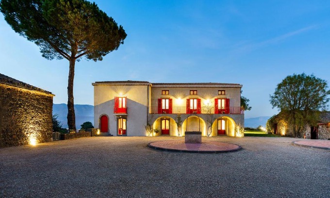 Castiglione di Sicilia Villa | Etna Retreat