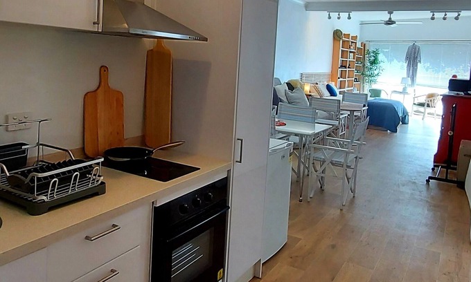 Ettalong Beach Apartment | Ettalong Beach Studio at Palm Beach ferry stop