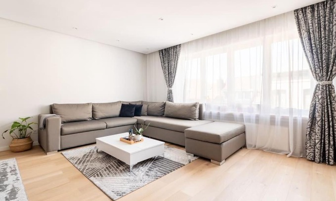 European Quarter Apartment | European heart 2-bedroom flat.