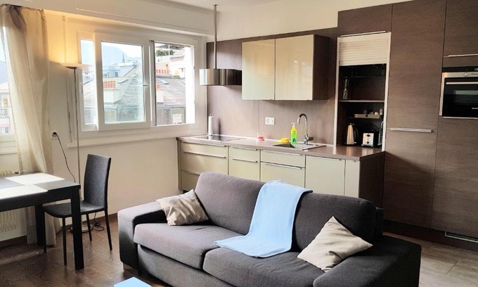 Eaux-Vives Vollandes Apartment | EV55