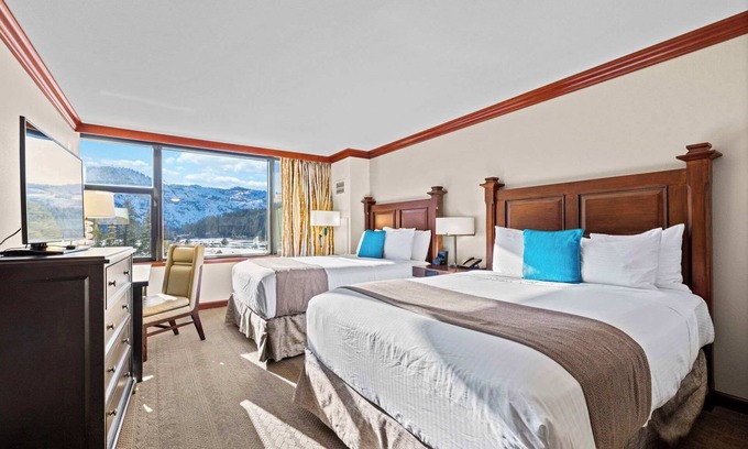 Olympic Valley Resort | Everline Resort- Valley View