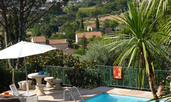 Roquevaire Villa | EXCEPTIONAL SITE QUIET, SWIMMING POOL, CLIM, GREEN, PETS OK, between AIX and CASSIS