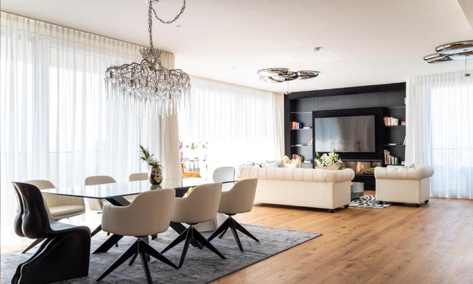 Erdberg Apartment | Exclusive 2BR Skyline Penthouse by HM