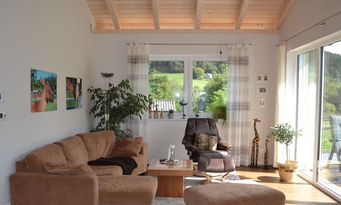 Oos House | Exclusive bungalow Ooser Tälchen, completely fenced, vacation with dog 🐕