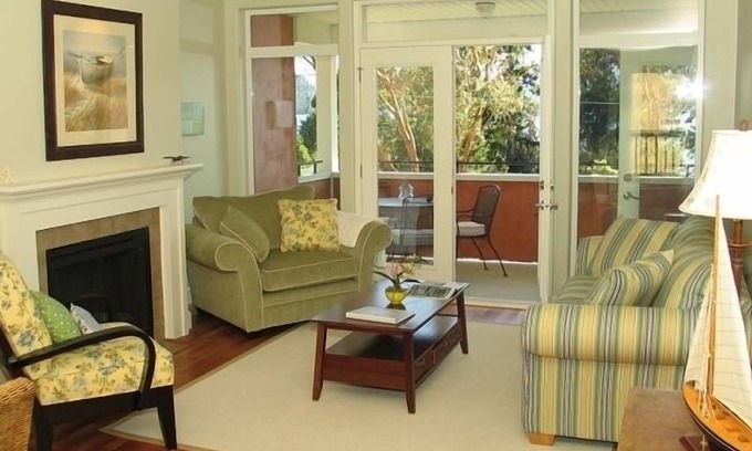 Vesuvius Condo | Exclusive penthouse apartment with sea views