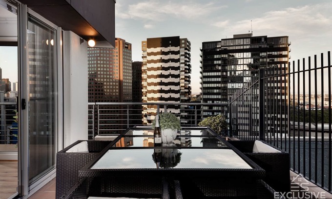 Southbank Apartment | Exclusive Stay - Boulevard Penthouse